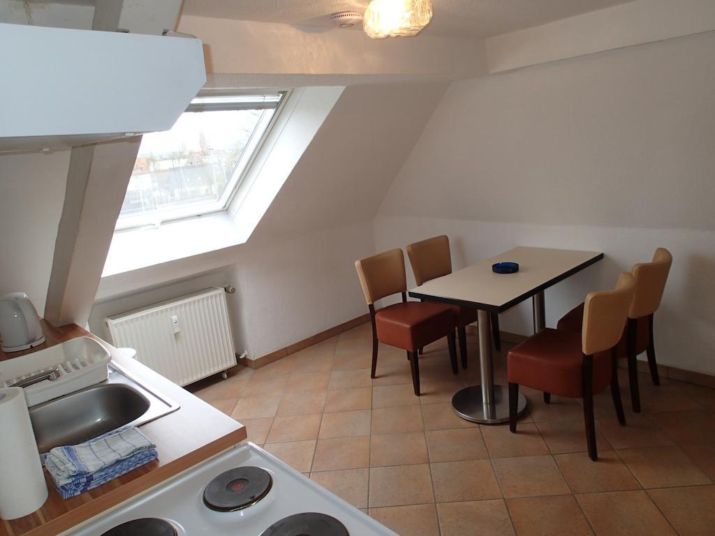 Schapers Ferienwohnungen Emmerthal Ruang foto