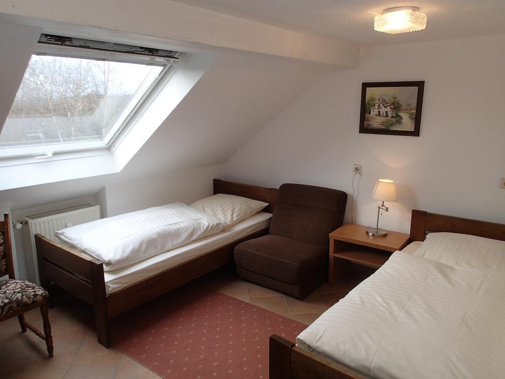 Schapers Ferienwohnungen Emmerthal Ruang foto
