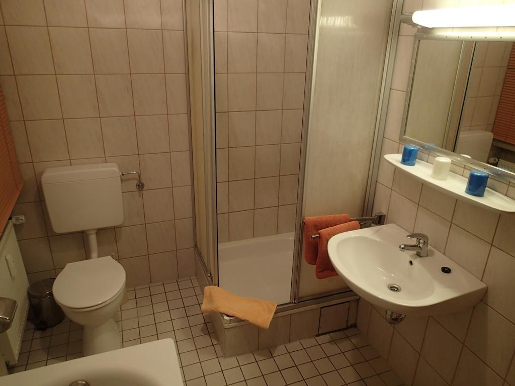 Schapers Ferienwohnungen Emmerthal Ruang foto